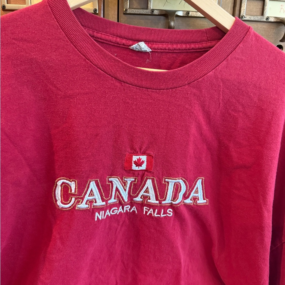Canada Niagara Falls Red Short Sleeve Vintage Tee